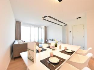 Bright Coastal Family Escape Apartment in De Panne