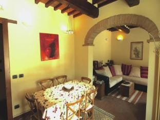 Villa in Cortona with Private Pool Villa in Umbria
