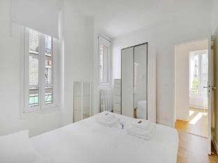 Cozy Apartment 2Bdr5P - in the Heart of Suresnes Apartment in Puteaux