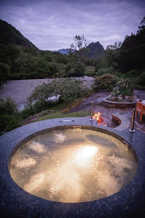 Grange Bridge Cottage Hotel in Copeland District