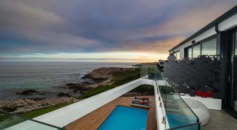 Boutique Ocean Views Hotel in Hermanus