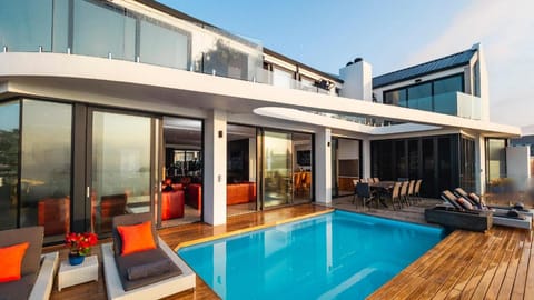 Boutique Ocean Views Hotel in Hermanus