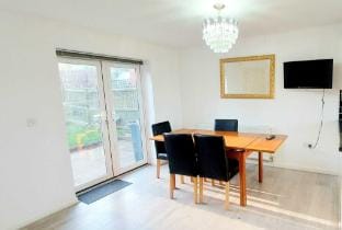 Sunderland Villa Luxuria 3 bedroom 3 Toilets Detached House Vacation rental in Sunderland