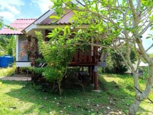 Leam Sai Bungalows Koh Yao Noi Vacation rental in Krabi Changwat
