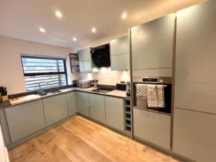 Richmond Mews by Staytor Accommodation  Vacation rental in Exeter