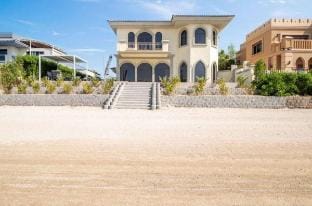 Exciting Villa on the Palm | 5br Villa in Dubai