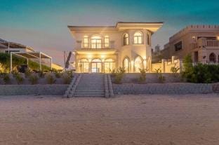 Exciting Villa on the Palm | 5br Villa in Dubai
