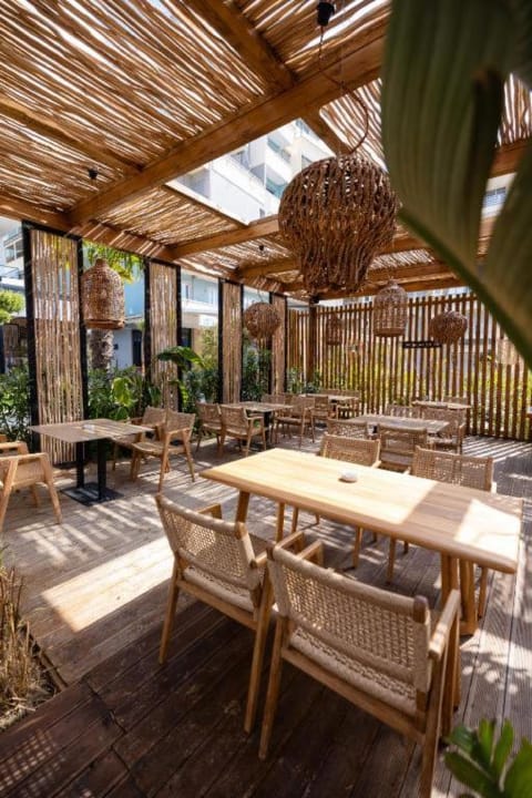 Sea & Sand Hotel Hotel in Vlorë