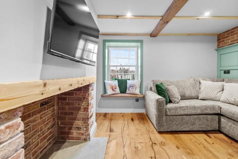 Tilly's Cosy Cottage Retreats - Castle Cottage Vacation rental in Borough of Harrogate