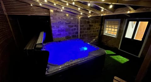 Tilly's Cosy Cottage Retreats - Viaduct Cottage Vacation rental in Borough of Harrogate