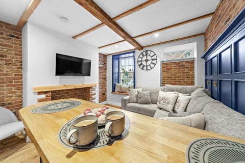 Tilly's Cosy Cottage Retreats - Viaduct Cottage Vacation rental in Borough of Harrogate