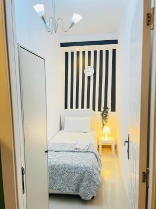 Travellers Partition Room in Barsha 1 Near Metro Vacation rental in Dubai