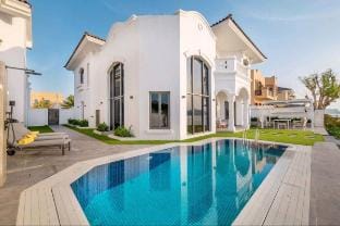 Brand NEW 5BDR Villa on the Palm Villa in Dubai