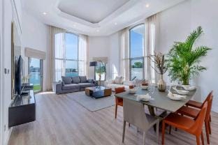 Brand NEW 5BDR Villa on the Palm Villa in Dubai