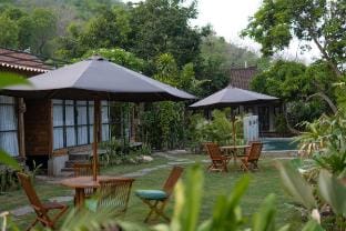Shanti Life Wooden House Vacation rental in Bali