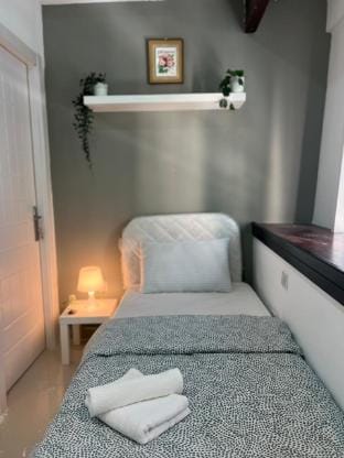 Sunshine Window Partition Near MOE Metro Villa in Dubai