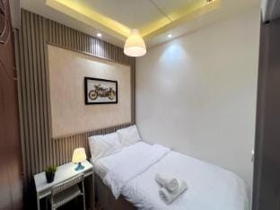 Network Partition Room Near Internet City Metro Apartment in Dubai