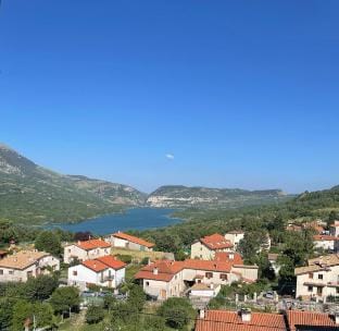 Casa con vista lago Vacation rental in Molise, Italy