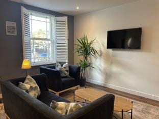 Light-filled Eco-home with Patio Vacation rental in Bristol