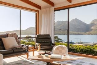 Zephyr House Vacation rental in Coles Bay