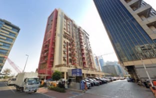 Double Striped Partition Room in Tecom Near Metro Vacation rental in Dubai