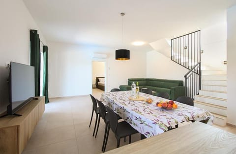 House 2351 Hotel in Fažana