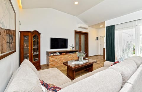 House 2269 Hotel in Fažana