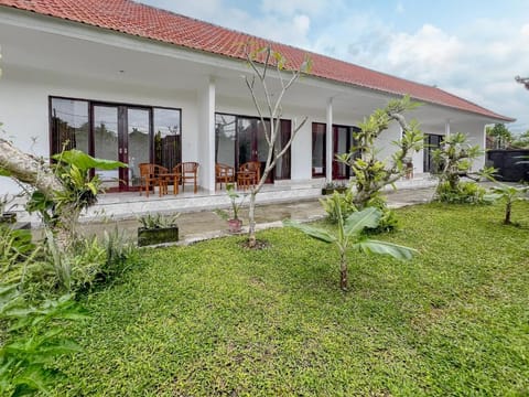 Donut Guest House Hotel in Sukawati