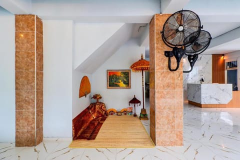 Townhouse Oak Legian Near Legian Beach Formerly Sayang Maha Merta Hotel in Kuta