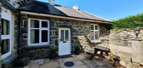 Spring Cottage at PenYCoed Hall Apartment in Dolgellau