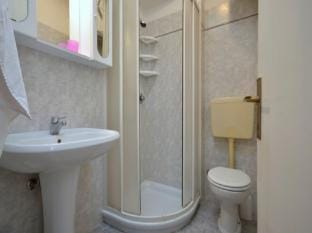 Comfortable studio flat in Bibiones main shopping road Apartment in Bibione