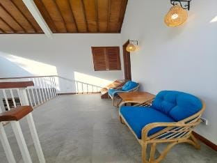 Cheerful Mezzanine 1 in Pererenan Canggu bali Villa in North Kuta