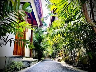 Relaxing Mezzanine 4 in Pererenan Canggu Bali Villa in North Kuta