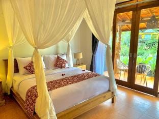 One Bedroom Villa with Bathtub & Private Pool Vacation rental in Tampaksiring
