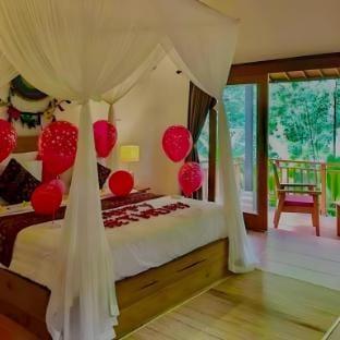 1 BR Villa with Private Pool & Jungle View Villa in Tampaksiring