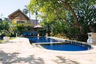 New Starlight Hotel Lovina Campground/
RV Resort in Buleleng