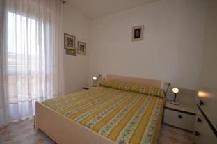 Gorgeous flat with terrace and solarium in Bibione central area Apartment in Bibione