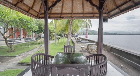 Rommeo Inn Lovina Mitra RedDoorz Hotel in Bali