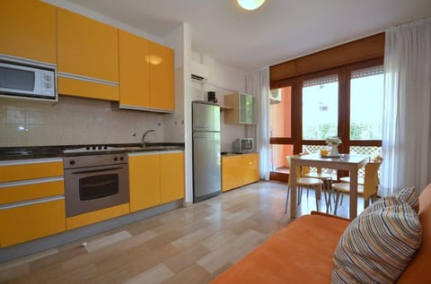 Elegant flat for 7 guests in a seafront building with lift by Beahost Rentals Apartment in Bibione