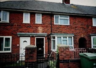 Stunning 2 bed in Leeds: free WiFi and parking. Vacation rental in Leeds