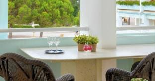 Modern glamour retreat by Beahost Rentals Apartment in Friuli-Venezia Giulia