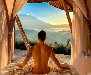 Laputa Villa #1 "The Bamboo Castle in the Sky" Villa in Sidemen