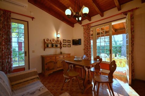 Rustic elegant villa in green surroundings Hotel in Bibione