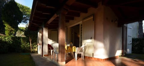 Rustic elegant villa in green surroundings Hotel in Bibione
