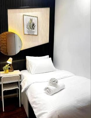 The Discovery Partition Room in Tecom Near Metro Villa in Dubai