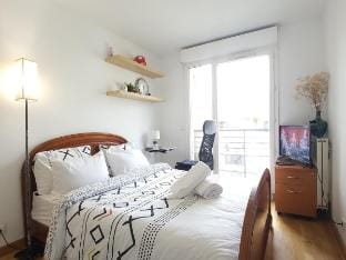 Cozy haven near Paris La Defense Grande Arche Apartment in Courbevoie