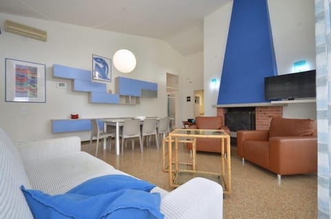 A peaceful villa hideaway with a beautiful green garden and jacuzzi Hotel in Lignano Sabbiadoro