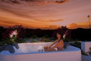 The Apaso Villa Nyanyi 2 with Jacuzzi on Rooftop Villa in Kediri