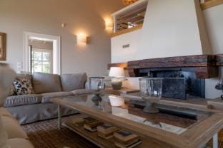 Il Rifugio sul Lago by Miani Group Villa in Umbria