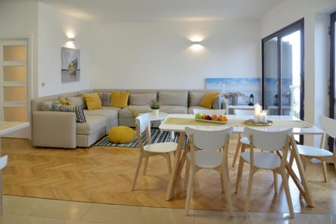 Oasis Premium Twin Apartment in Šibenik-Knin County, Croatia